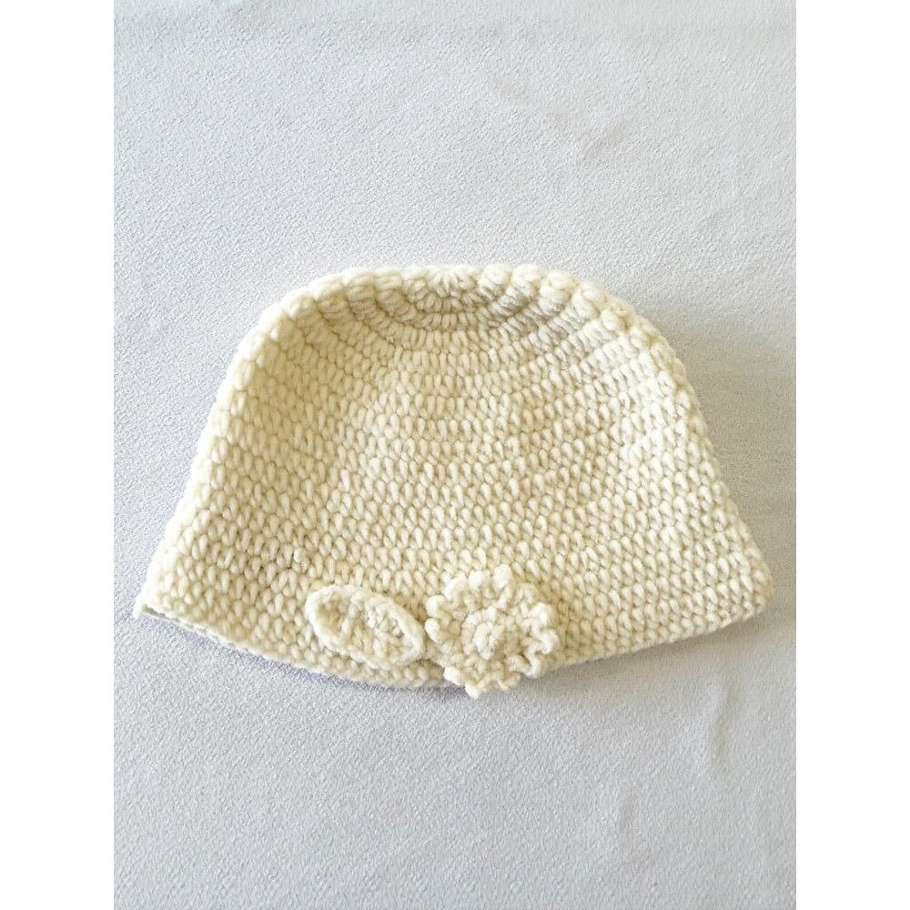 Scala Collezione Women's Floral Detail Knit Beanie Hat in Ivory - OS